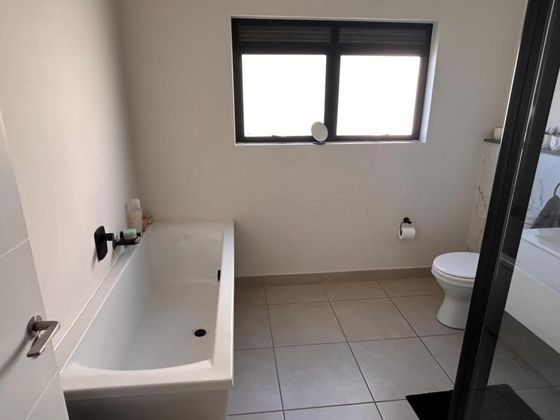 To Let 2 Bedroom Property for Rent in Sandown Western Cape